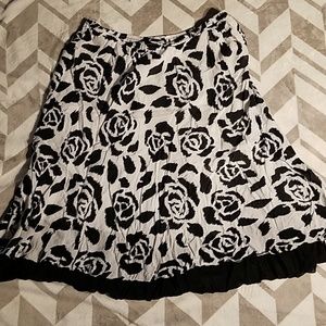 Nomadic Traders Skirt Black & White Floral Flare Medium